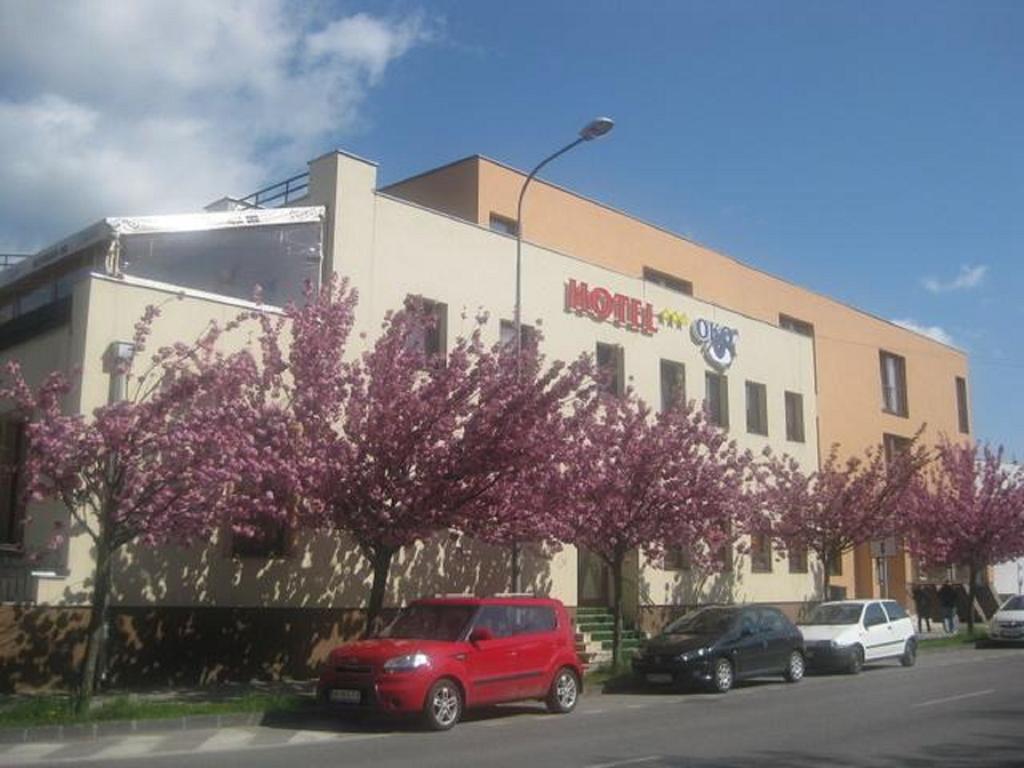 Hotel Oko Neutra Exterior foto